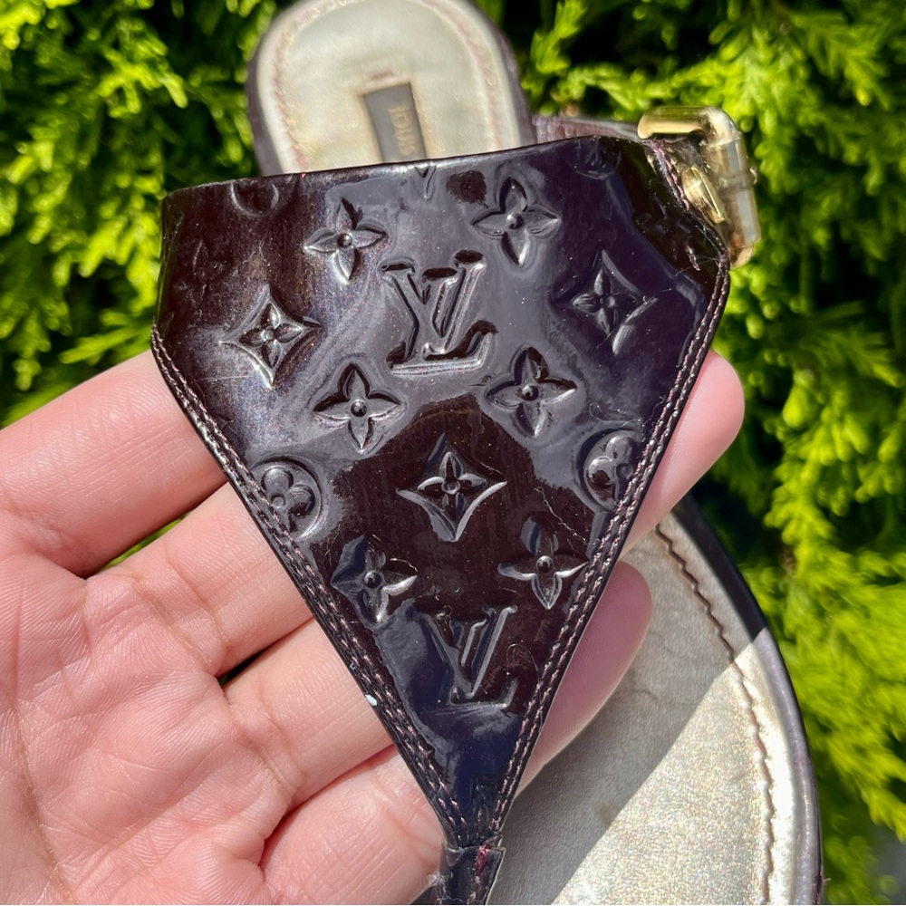 Louis Vuitton LV Logo Monogram Amarante Vernis Thong Sandals - Picture 3 of 12